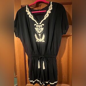 Club Monaco short sleeve romper, navy blue w white embroidery